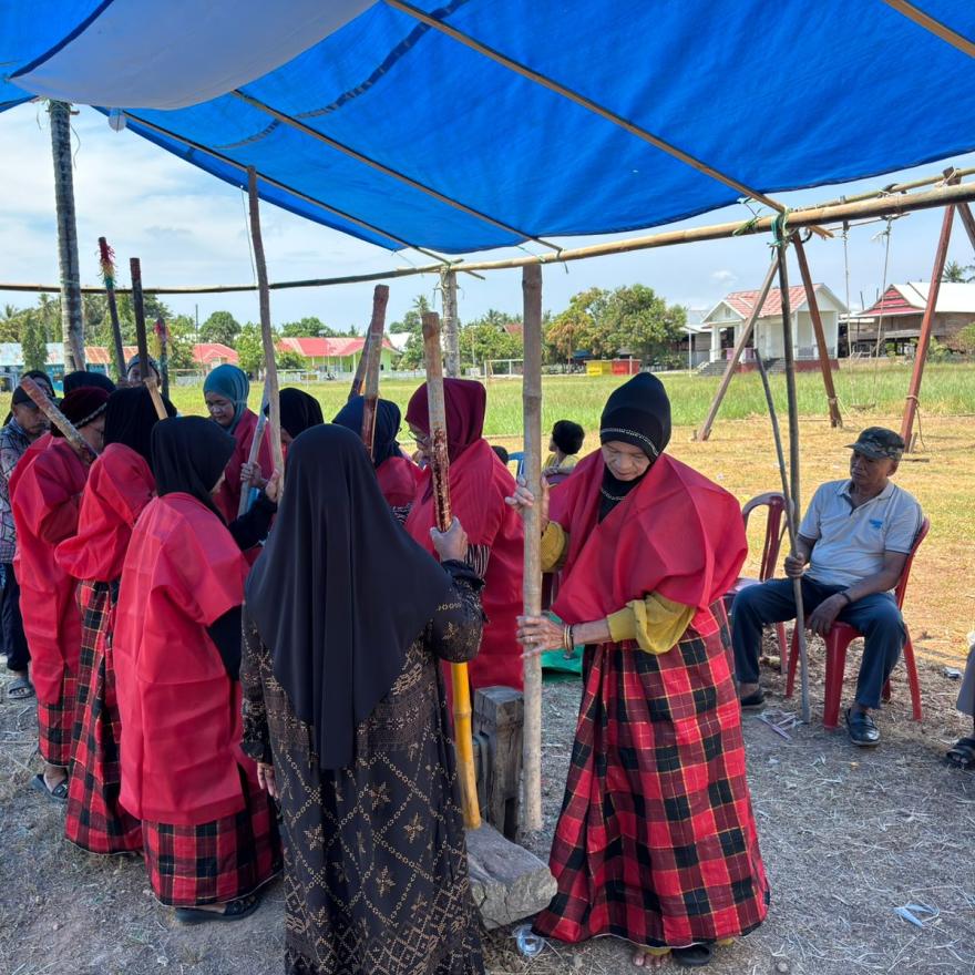 PESTA PANEN MAPPADENDANG DI DESA WELE , WUJUD RASA SYUKUR ATAS HASIL PANEN MELIMPAH